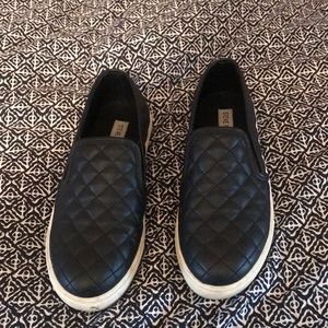 Steve Madden slip on sneakers